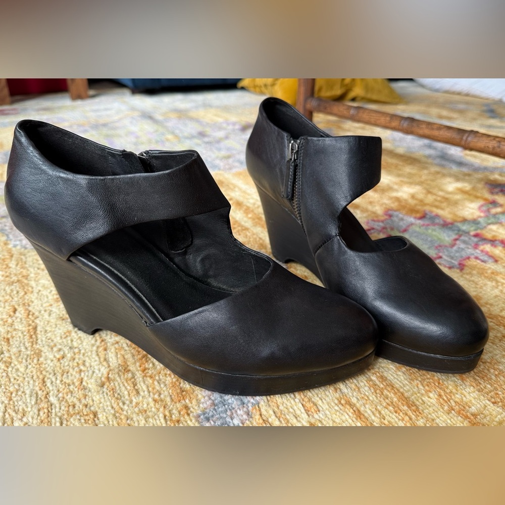 Eileen Fisher Black Leather Cutout Wedge 9